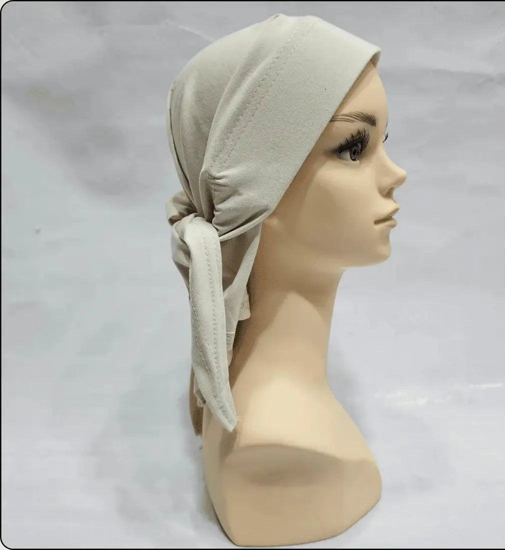 Tie knot undercap with carton