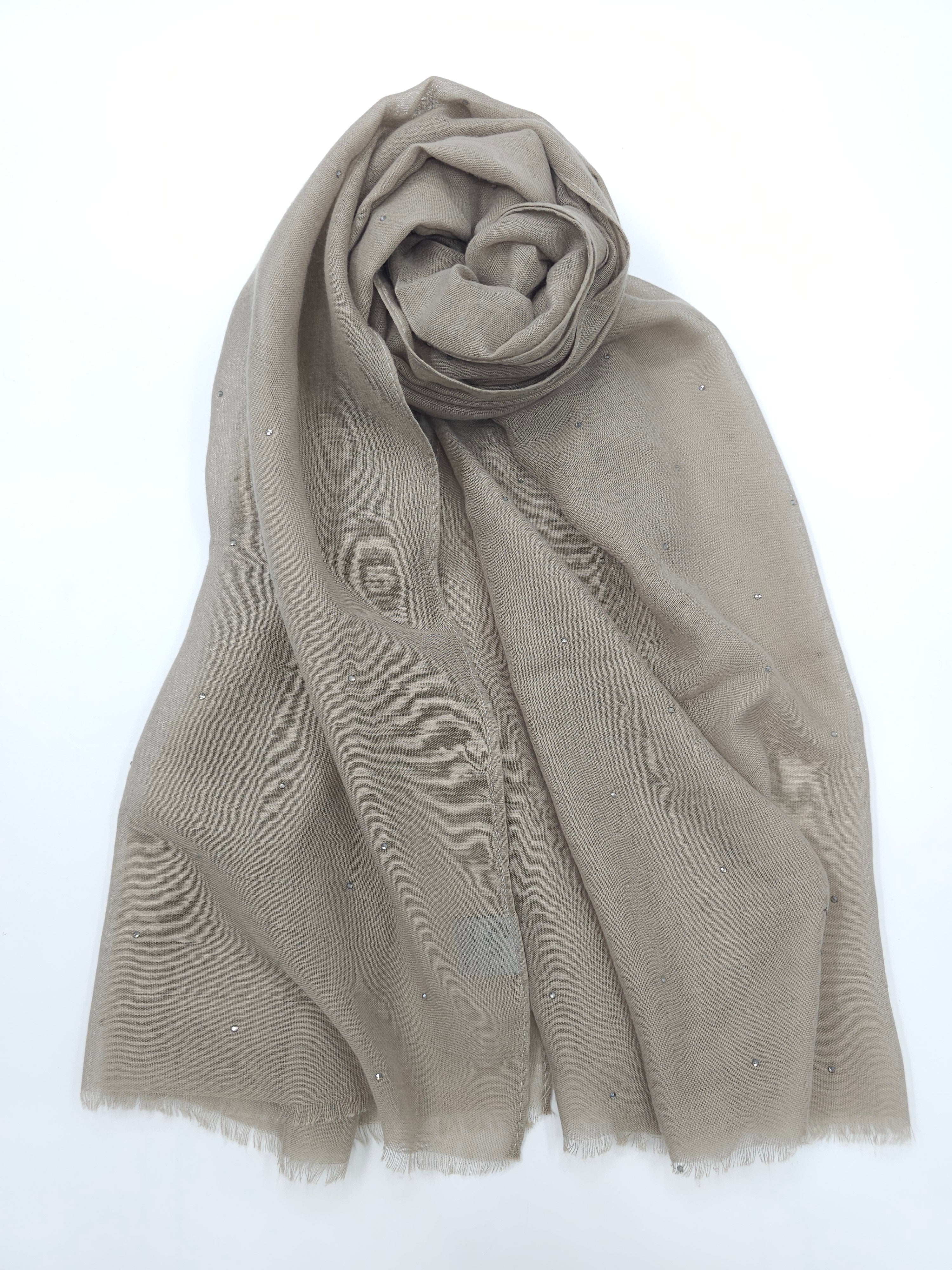 شال كريستالي كبير وخفيف الوزن