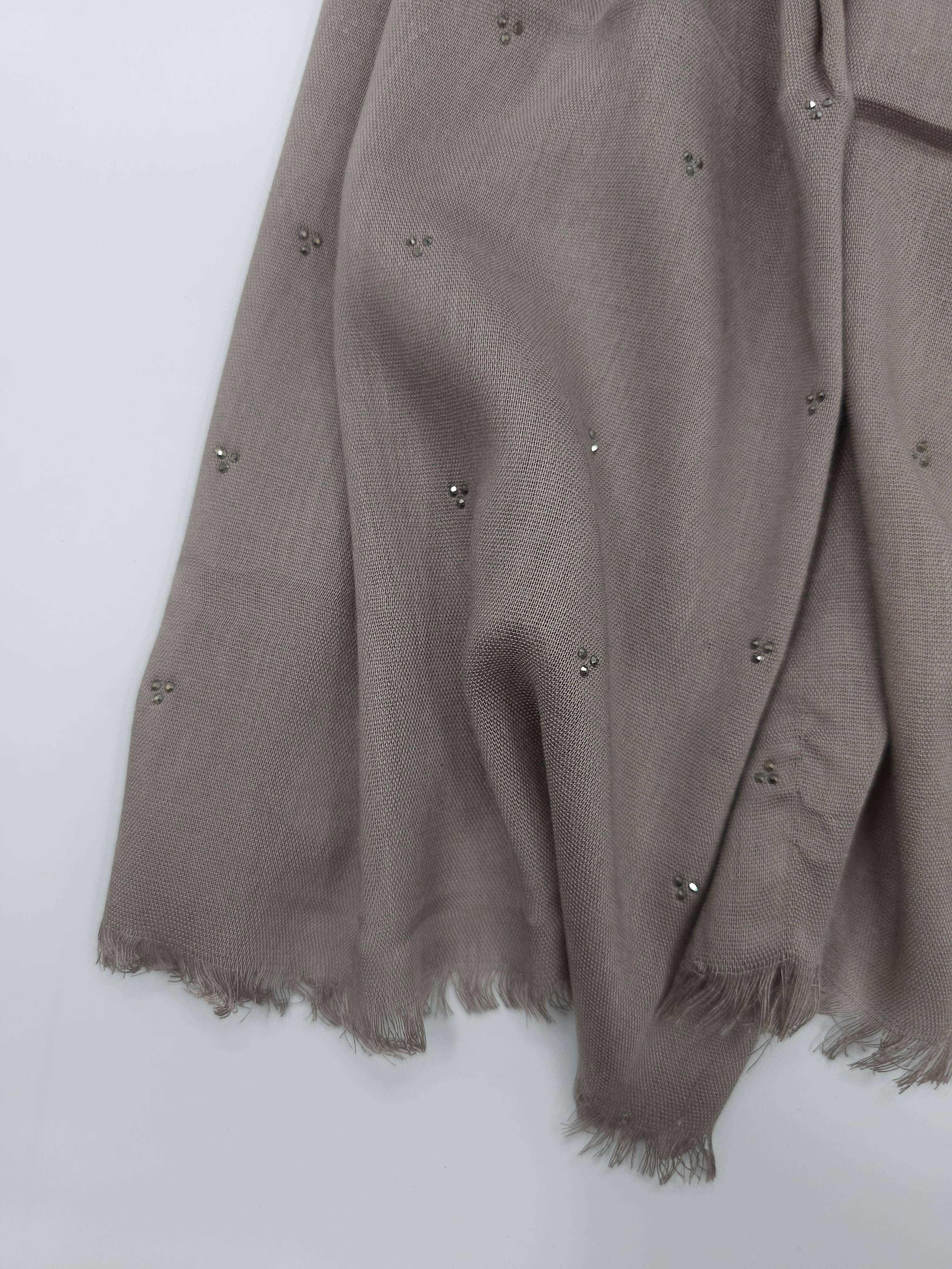 شال كريستال ملكي خفيف الوزن