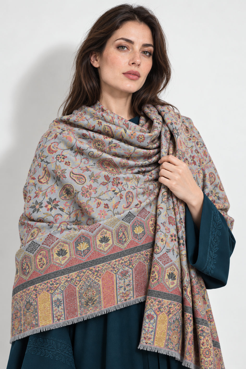 Premium Bareek Kani #32 Long Paisley Silver Grey Shawl — 01-model-closeup