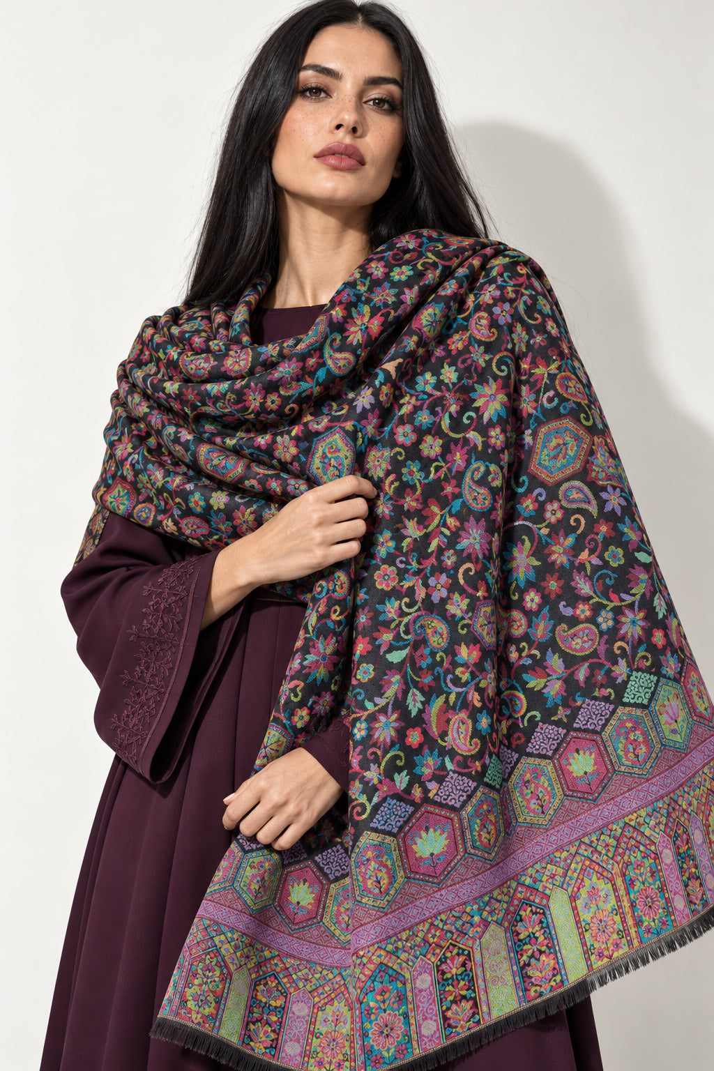 Premium Bareek Kani #32 Long Paisley Black Multicolour Shawl — 01-model-closeup