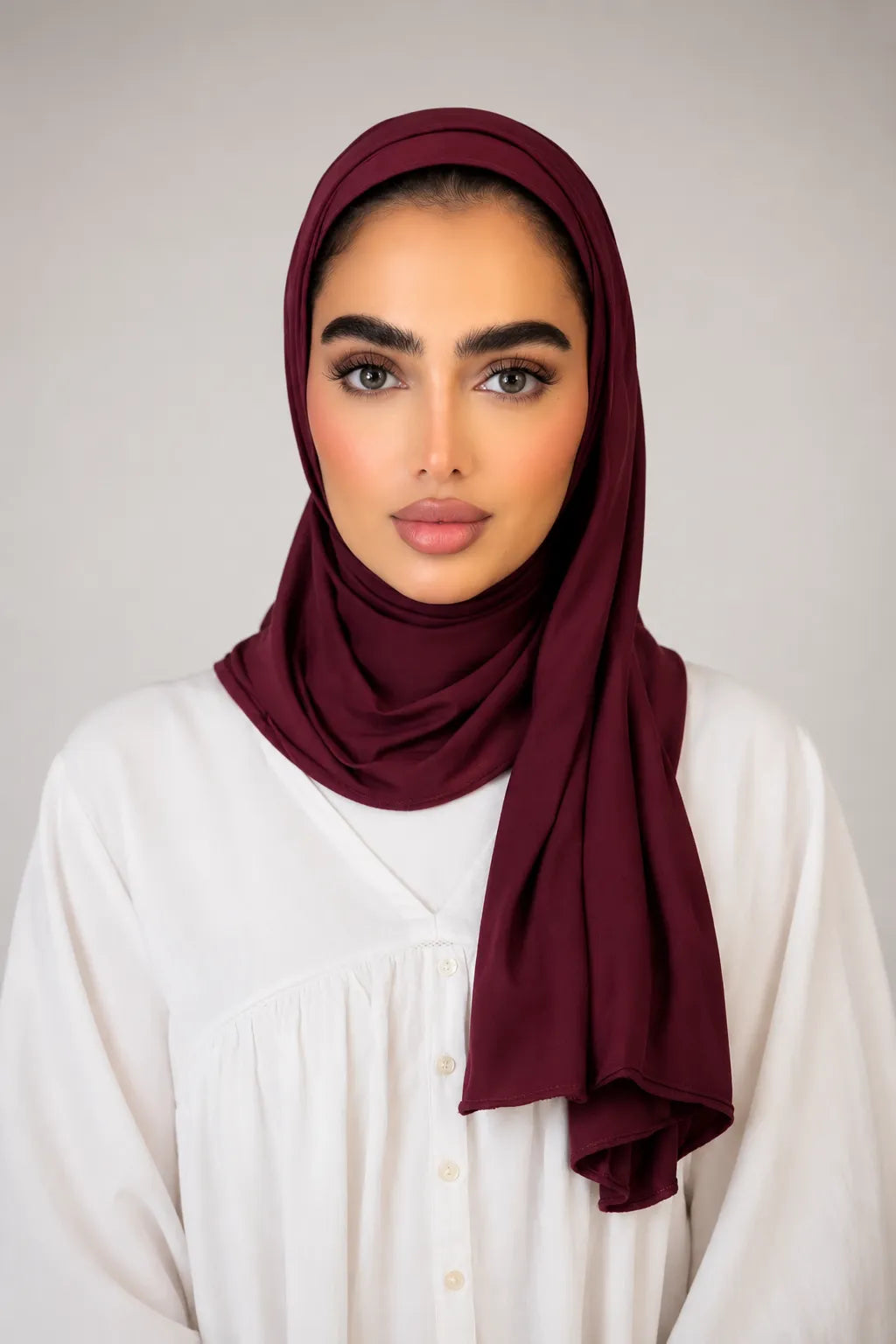 حجاب قصير من القطن الإما