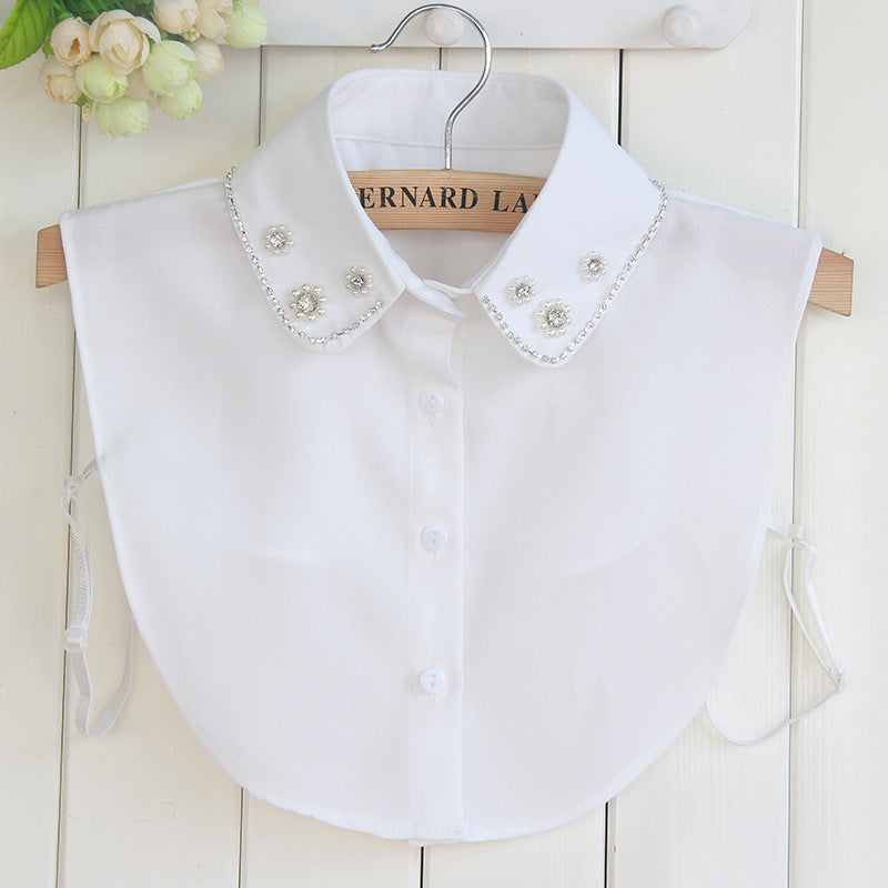 طوق ديكي مزين بأحجار الراين