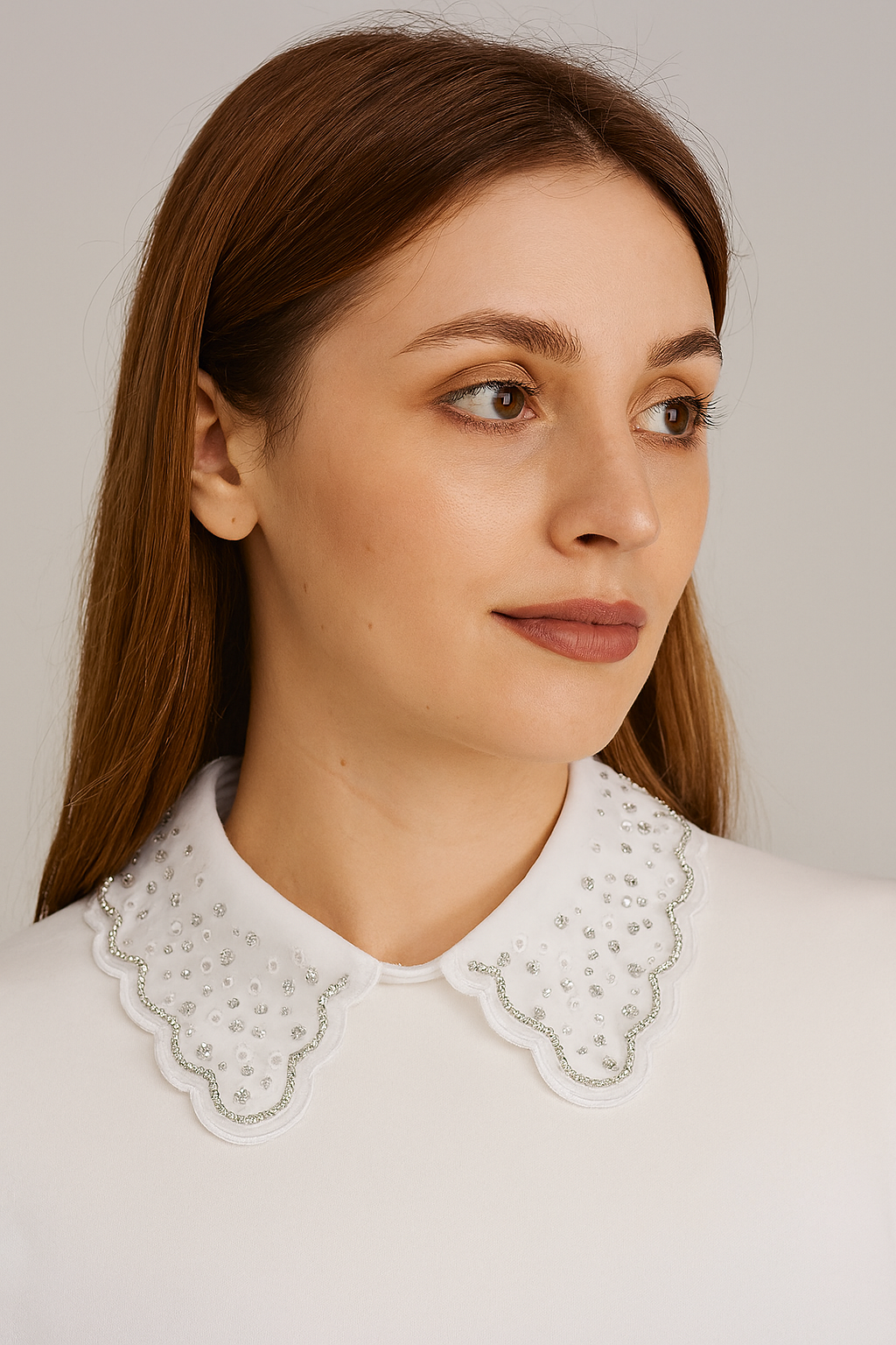 قميص ياقة مزيفة بلون واحد مع ياقة مزيفة