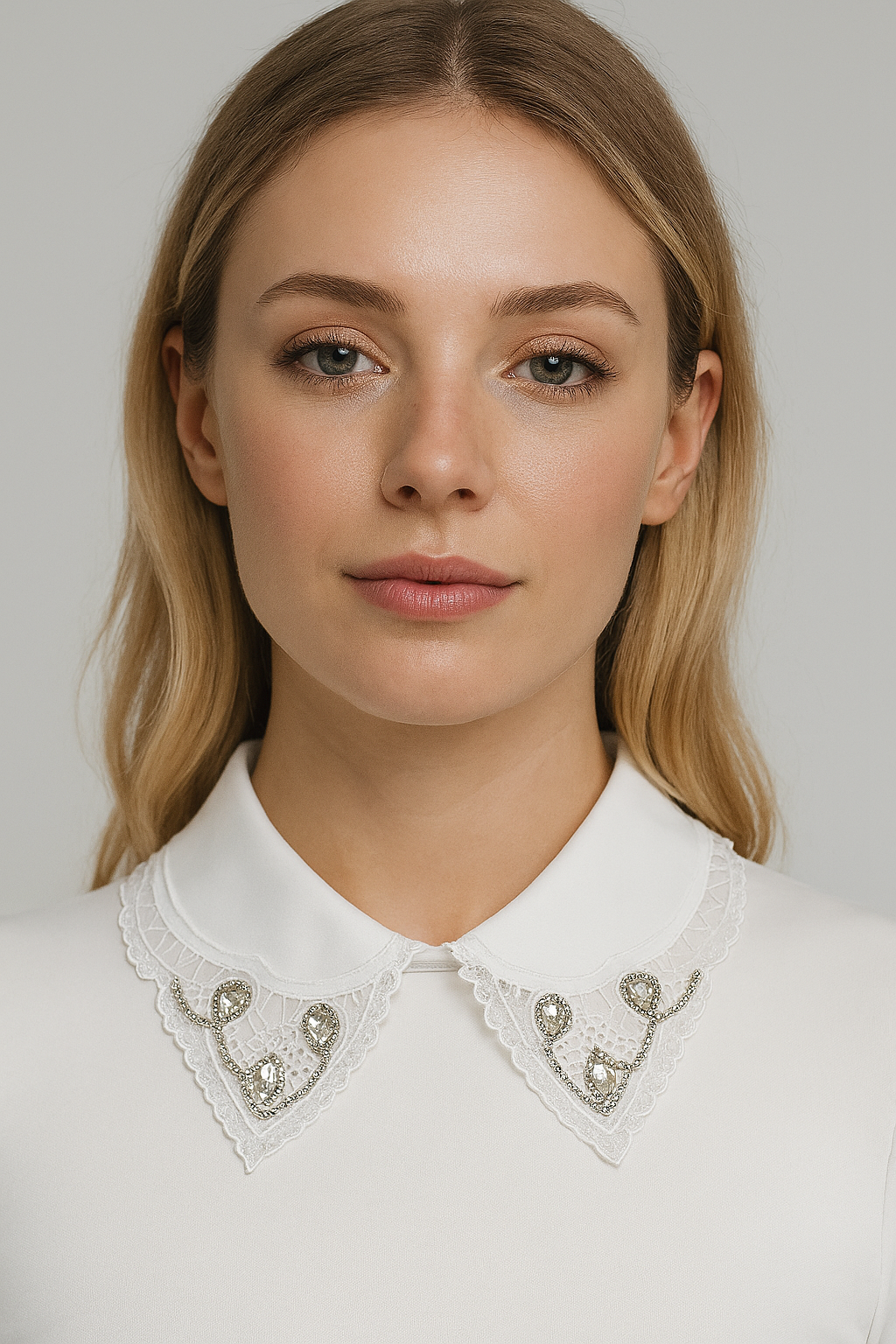 طوق كريستالي متعدد الاستخدامات