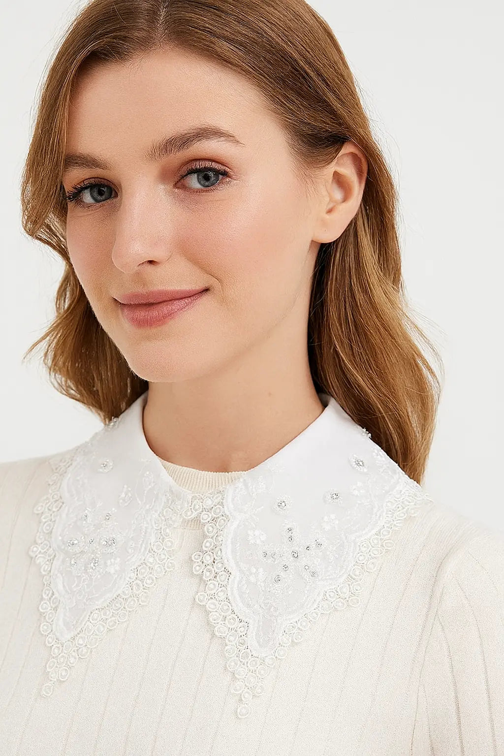 Detachable Embroidered Lace Collar Smack Touch (Collars)