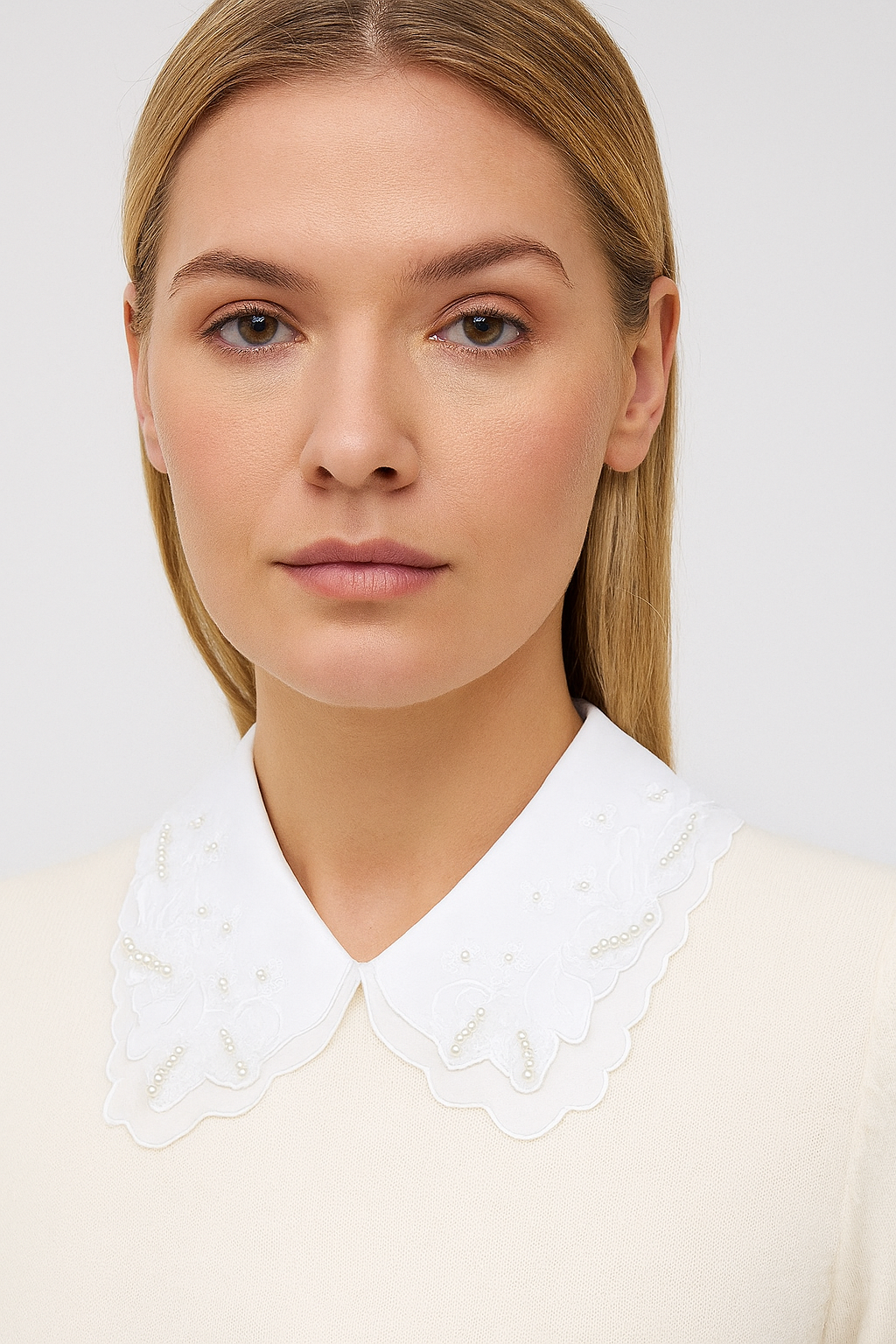 طوق عصري من الكريستال الصغير طوق وهمي