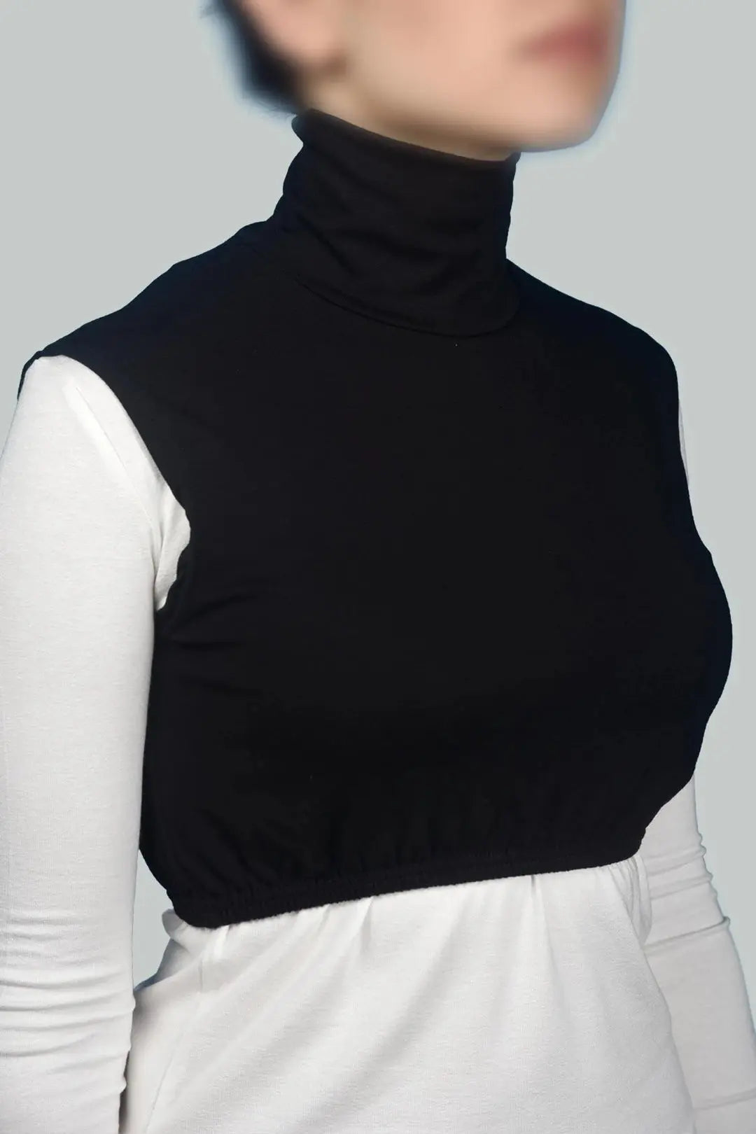 No sleeve turtle neck full neck half body