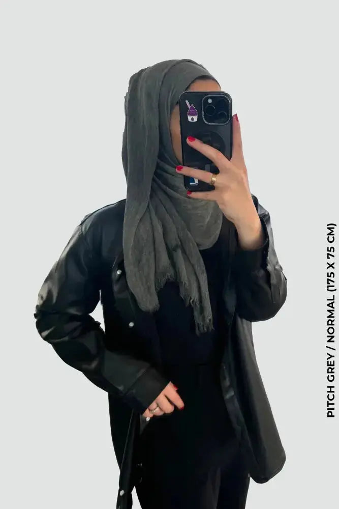Kresha Thailendi Hijab Pitch Grey / Normal (175 x 75 cm) Linen Scarf