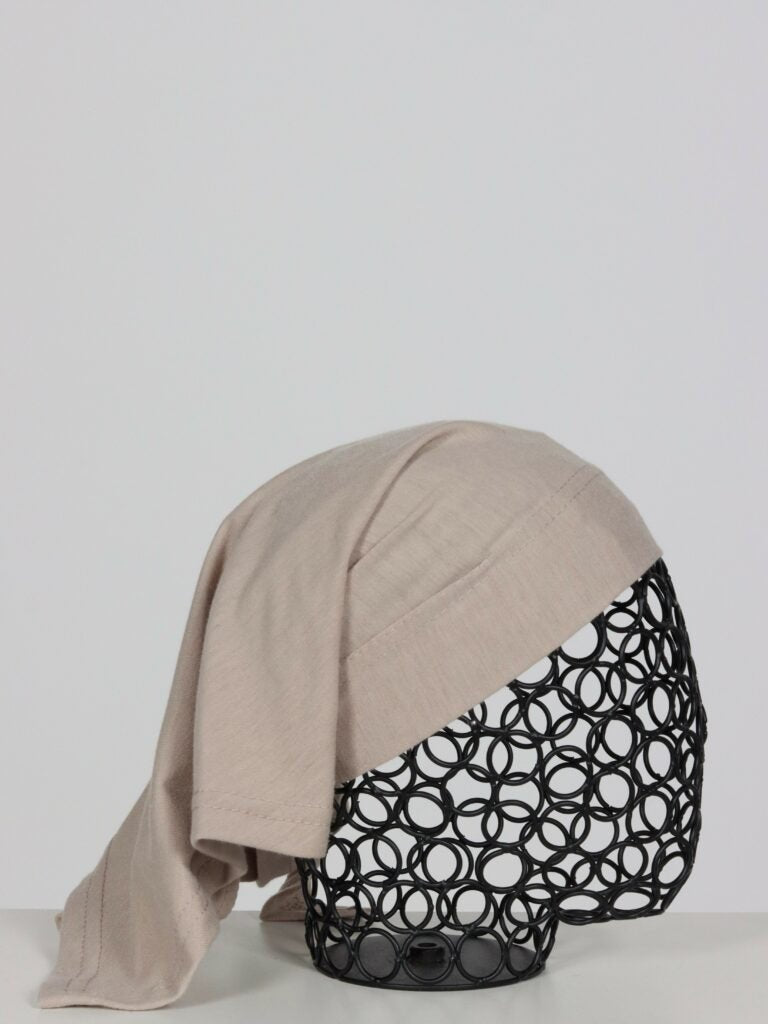 Triangular undercap for women