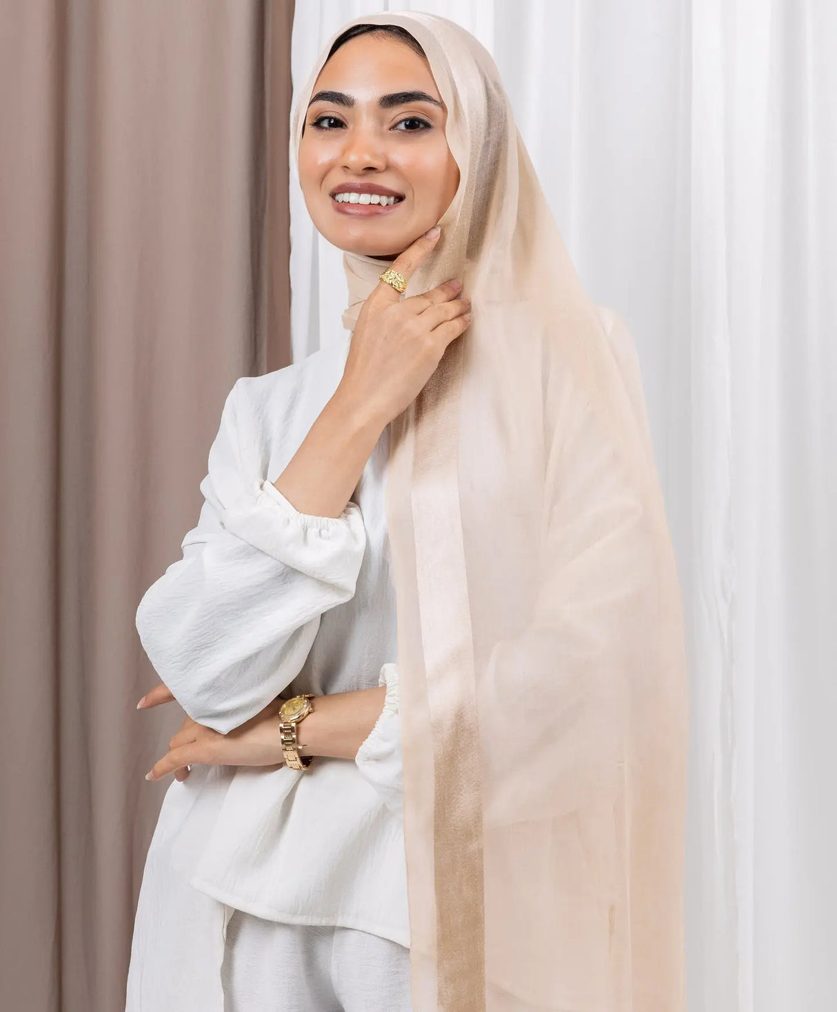 Everyday Linen scarf with Satin strip Kuwait Lady