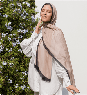 Frame border Linen scarf Kuwait lady