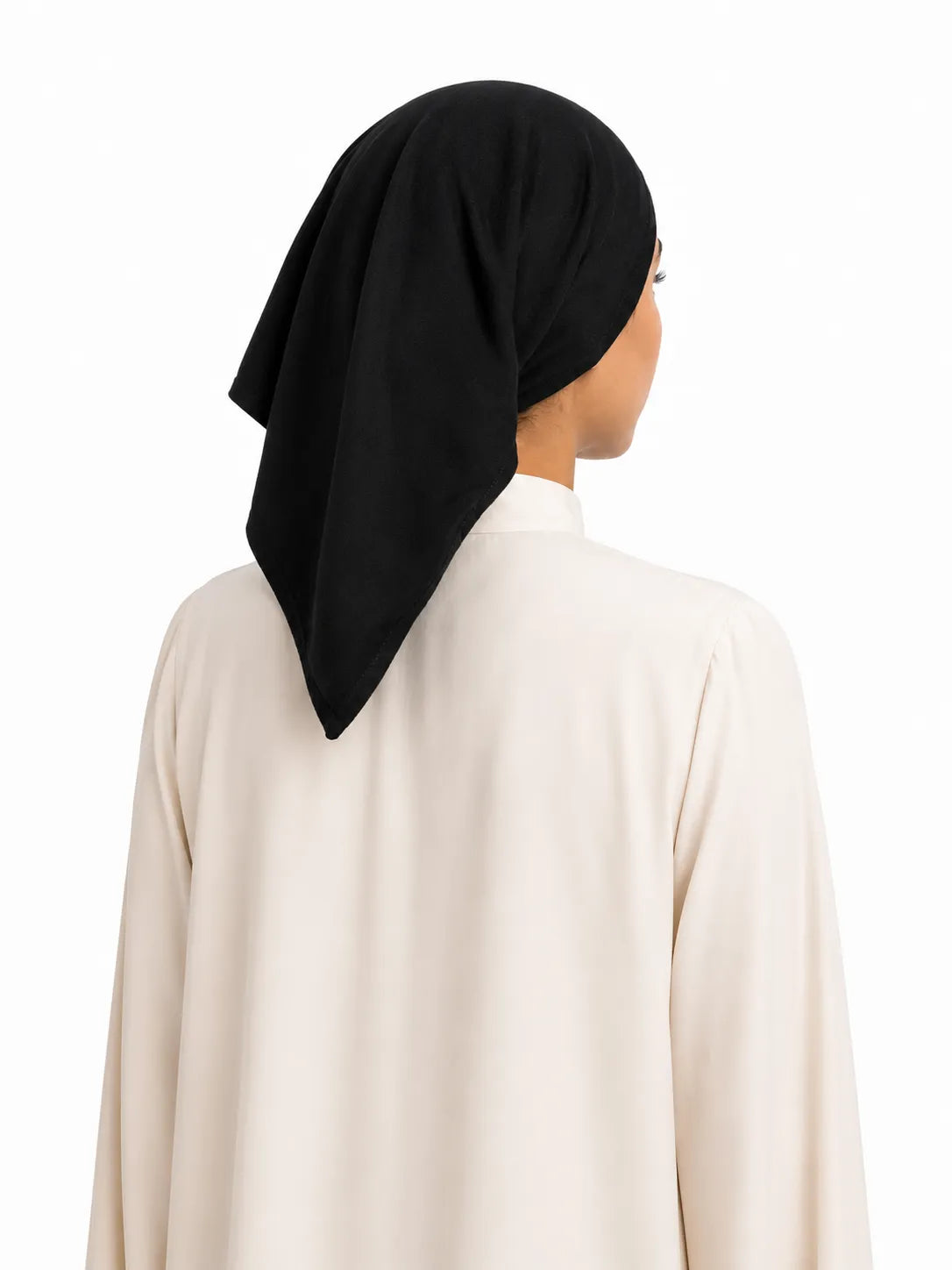 قبعة مثلثة الشكل للنساء