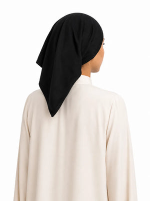 قبعة مثلثة الشكل للنساء