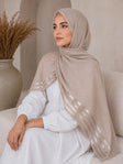 وشاح كتان لامع