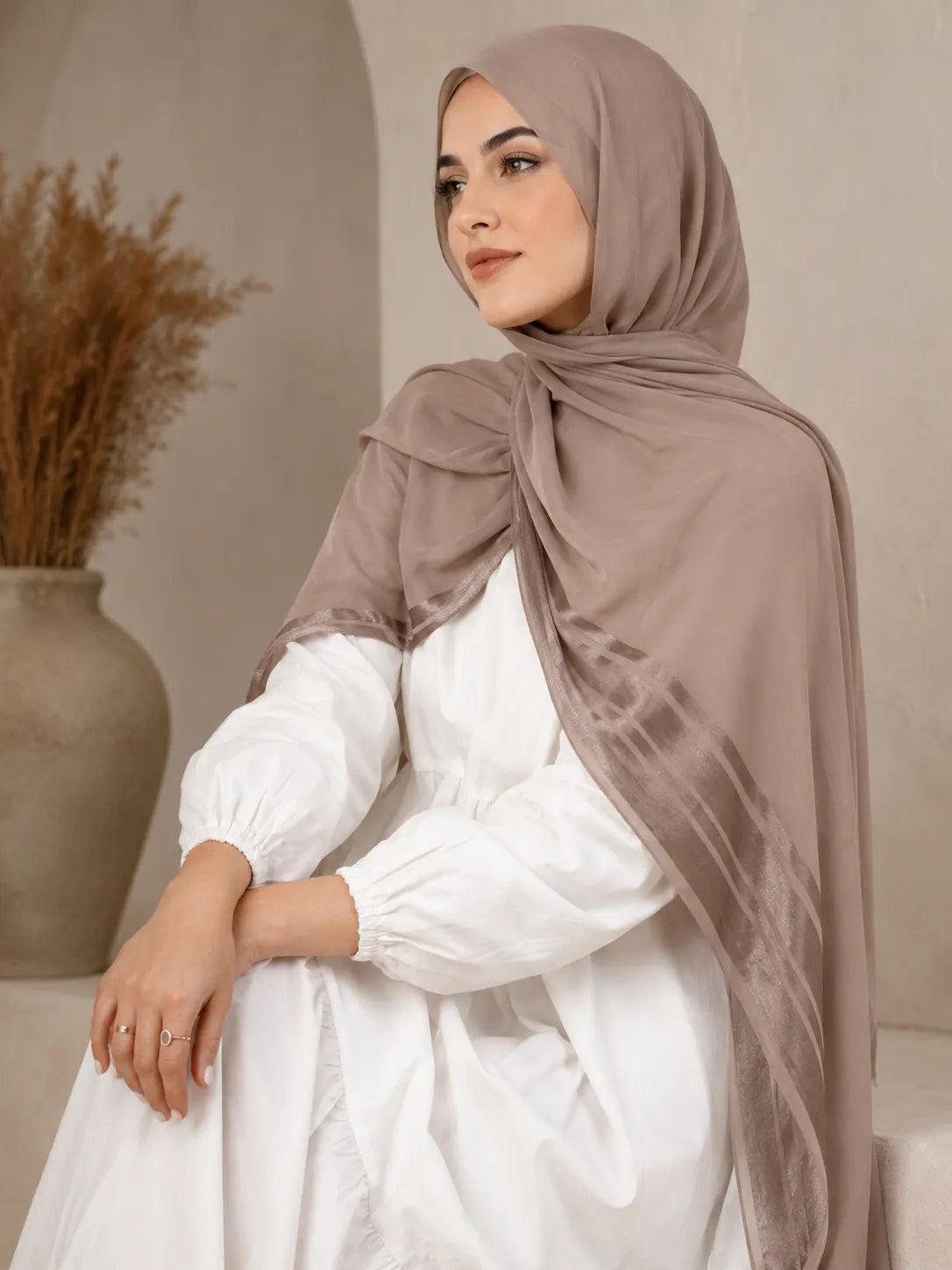 وشاح كتان لامع