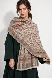 Premium Bareek Kani #32 Long Paisley Ivory Shawl — 01-model-closeup