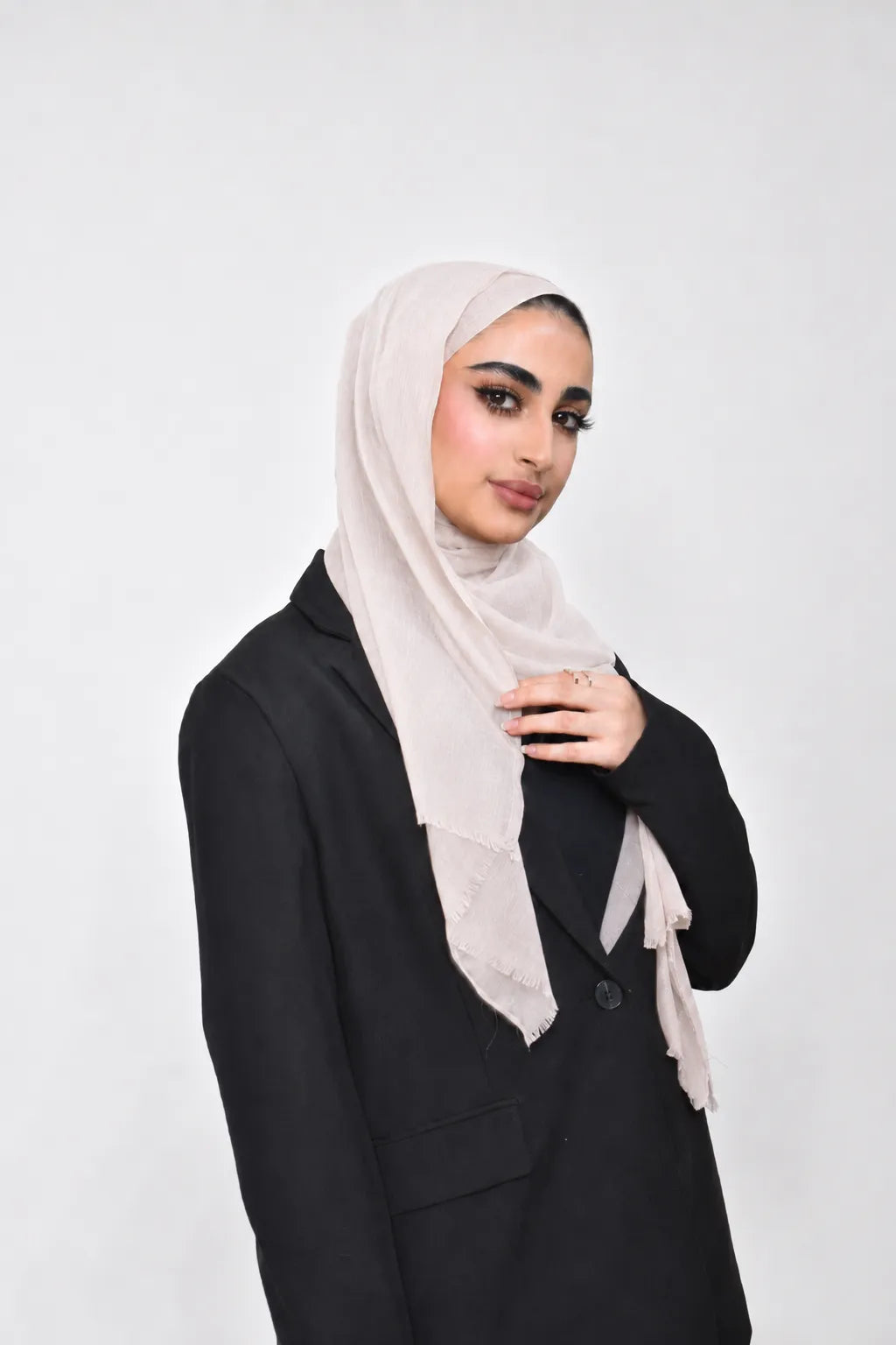 وشاح طيب خفيف الوزن من الكتان للصيف