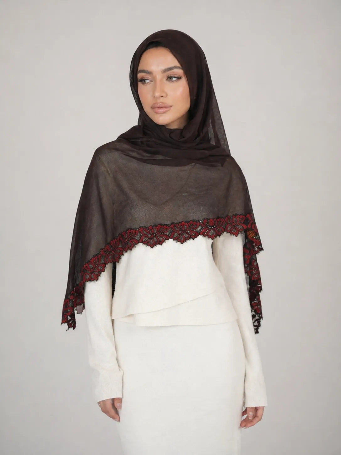 شيلات خام شيفون مع تتريز دانتيل