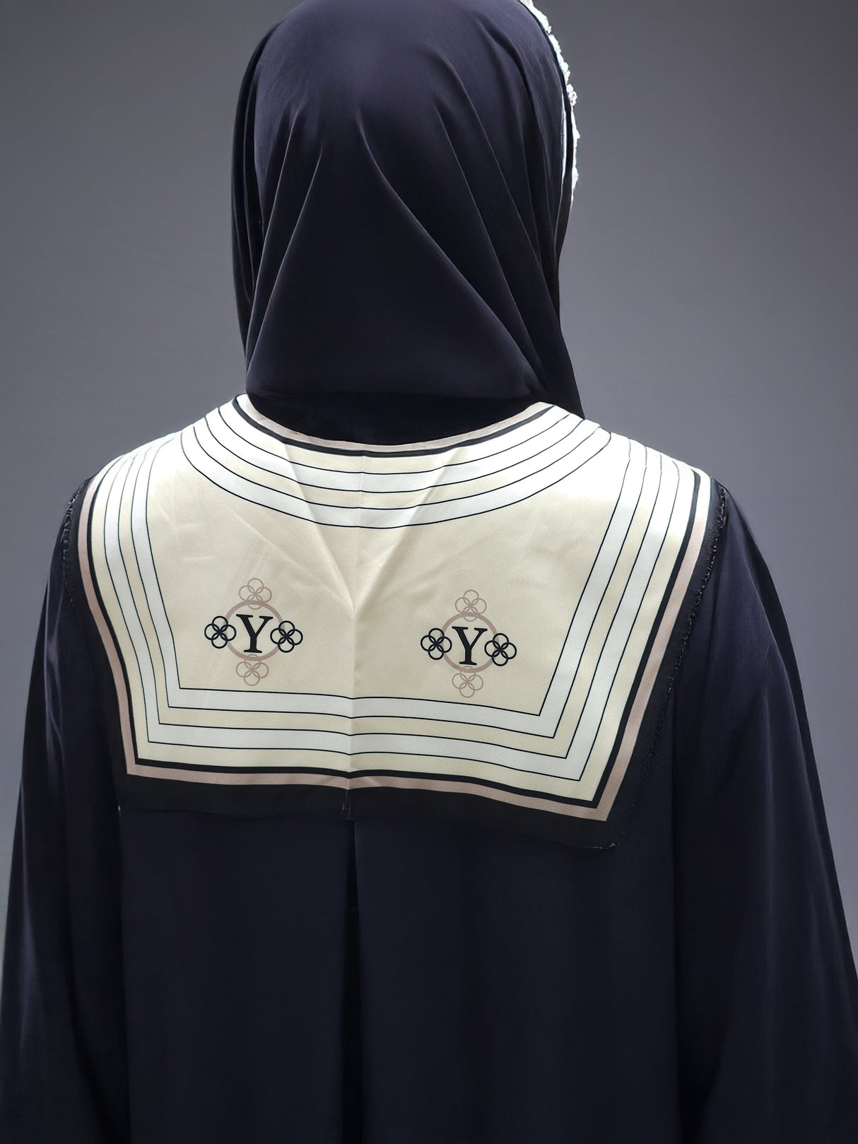 طوق ديكي عصري