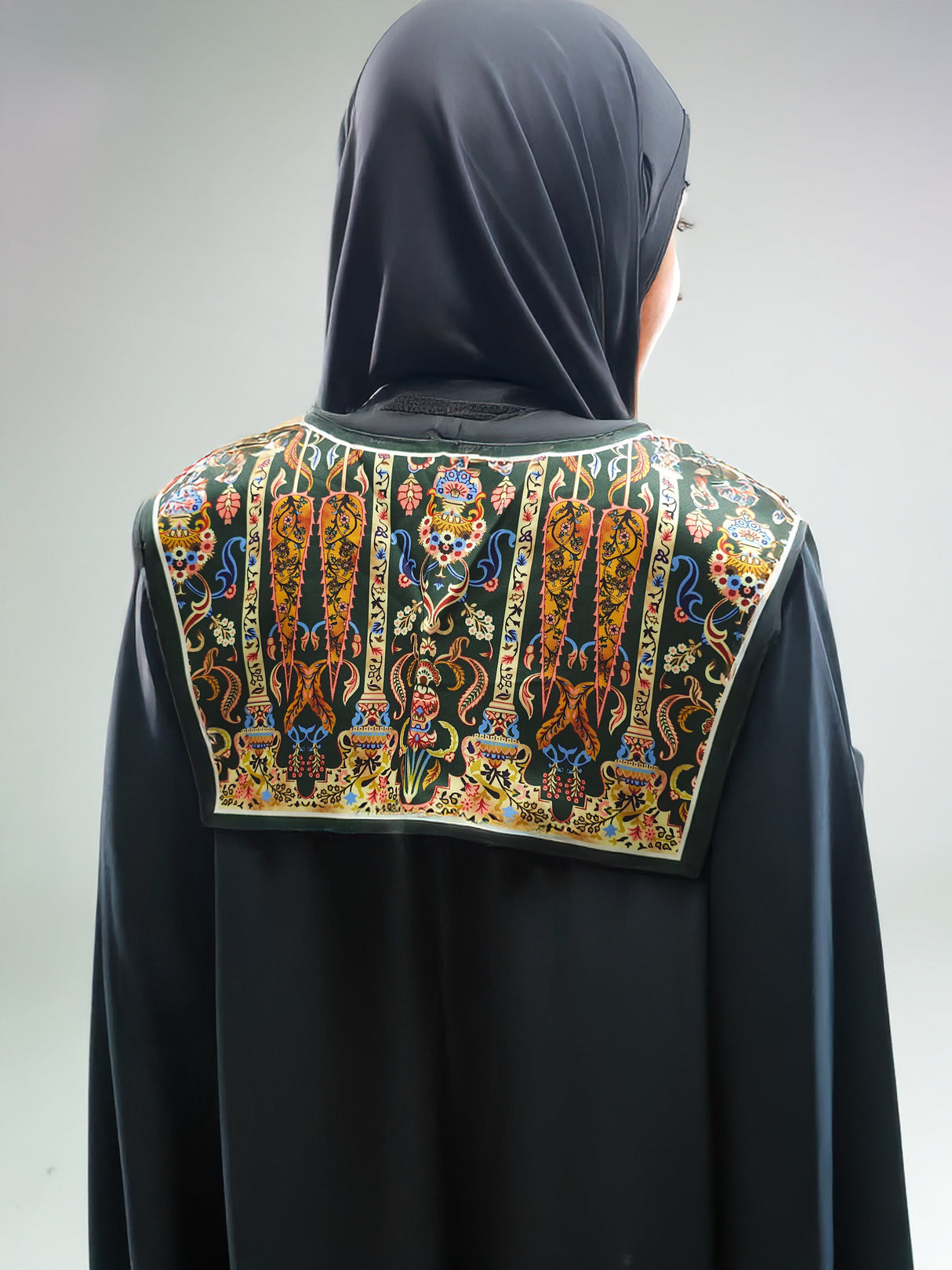 طوق ديكي عصري