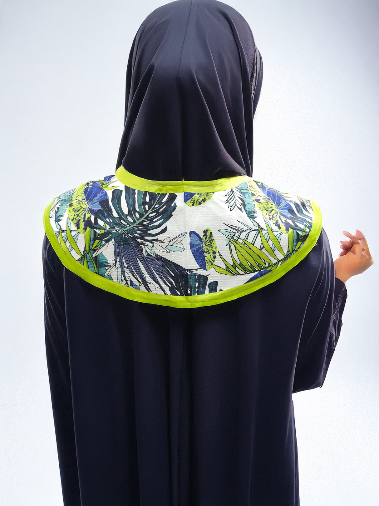 طوق ديكي عصري