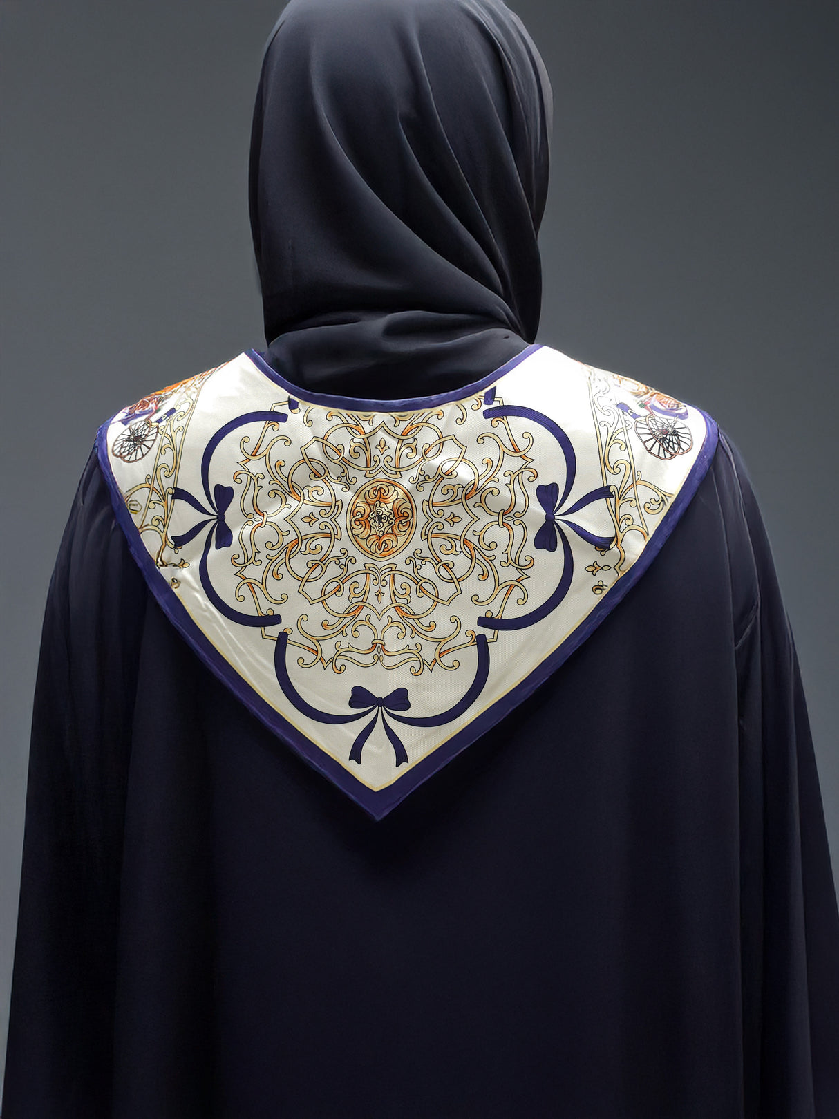 طوق ديكي عصري