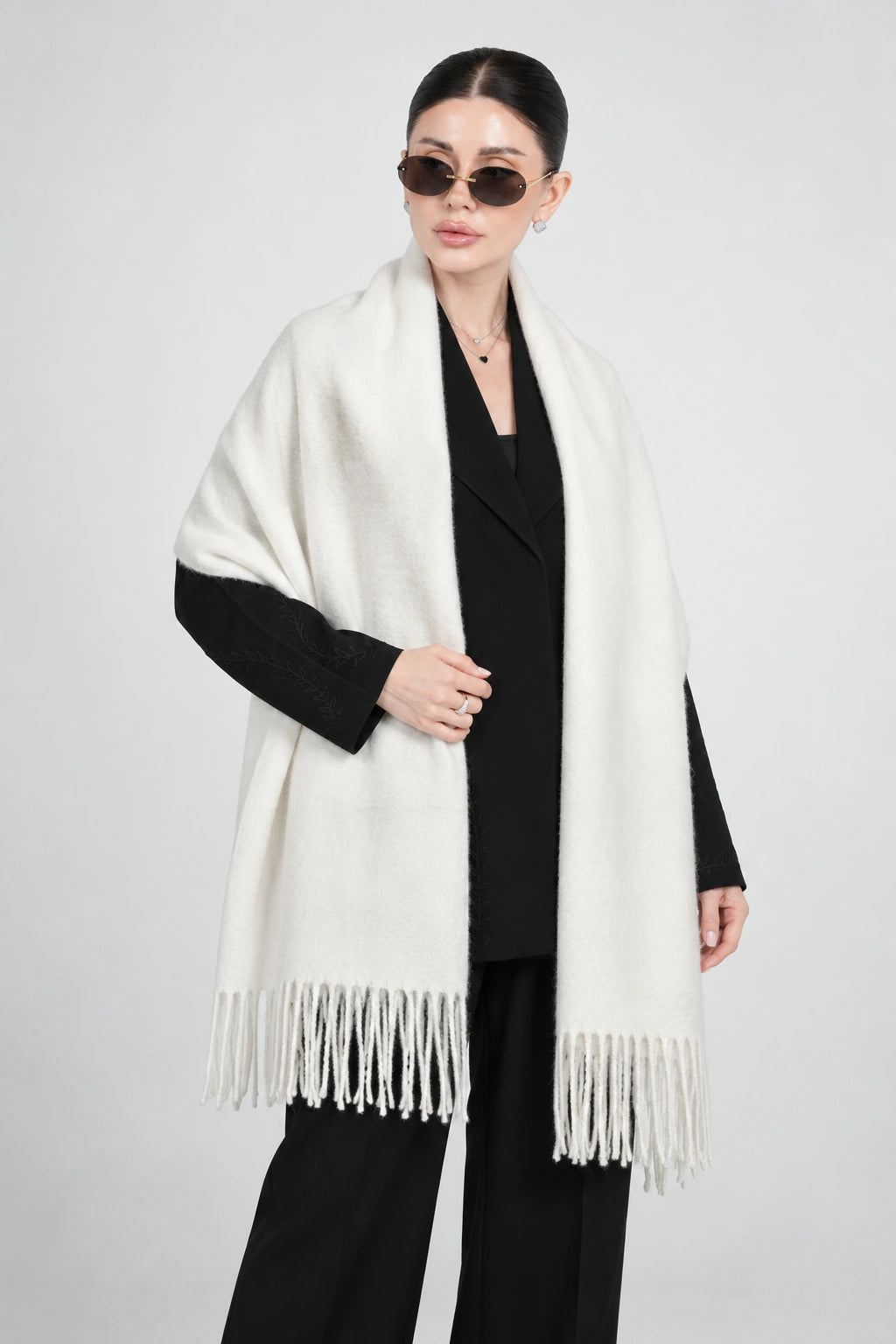 Original Wool Shawl – White – front with glasses