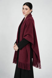 Original Wool Shawl – Dark Burgundy – side without glasses
