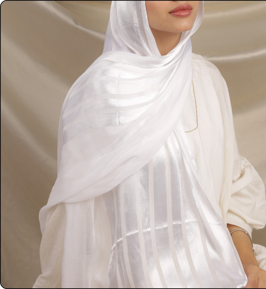 نصف كتان مع نصف خطوط ساتان