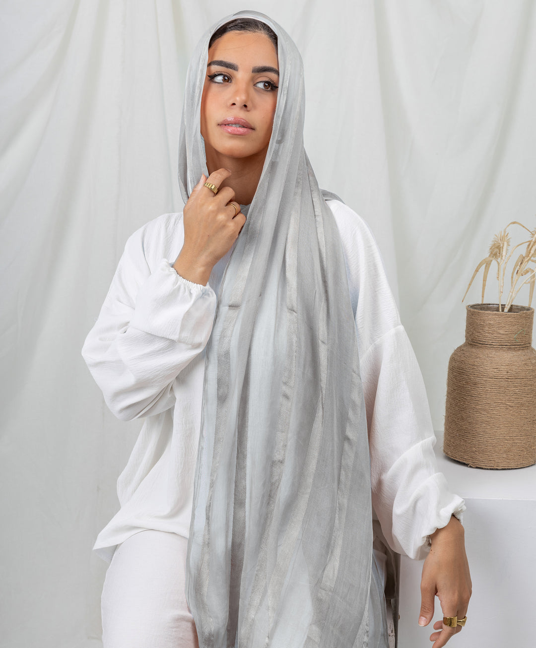 وشاح كتان لامع