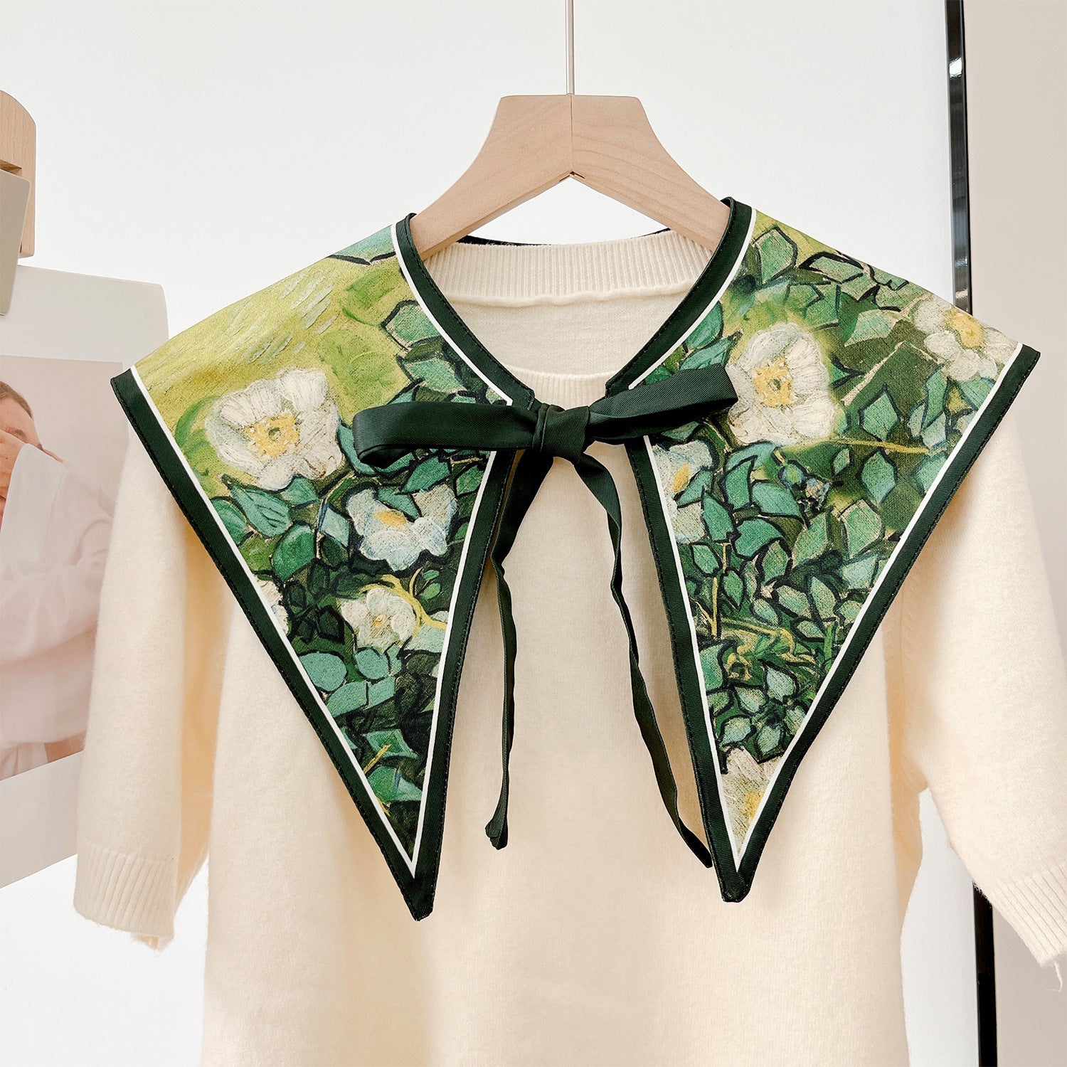 تصميمات جديدة لأطواق ديكي للنساء