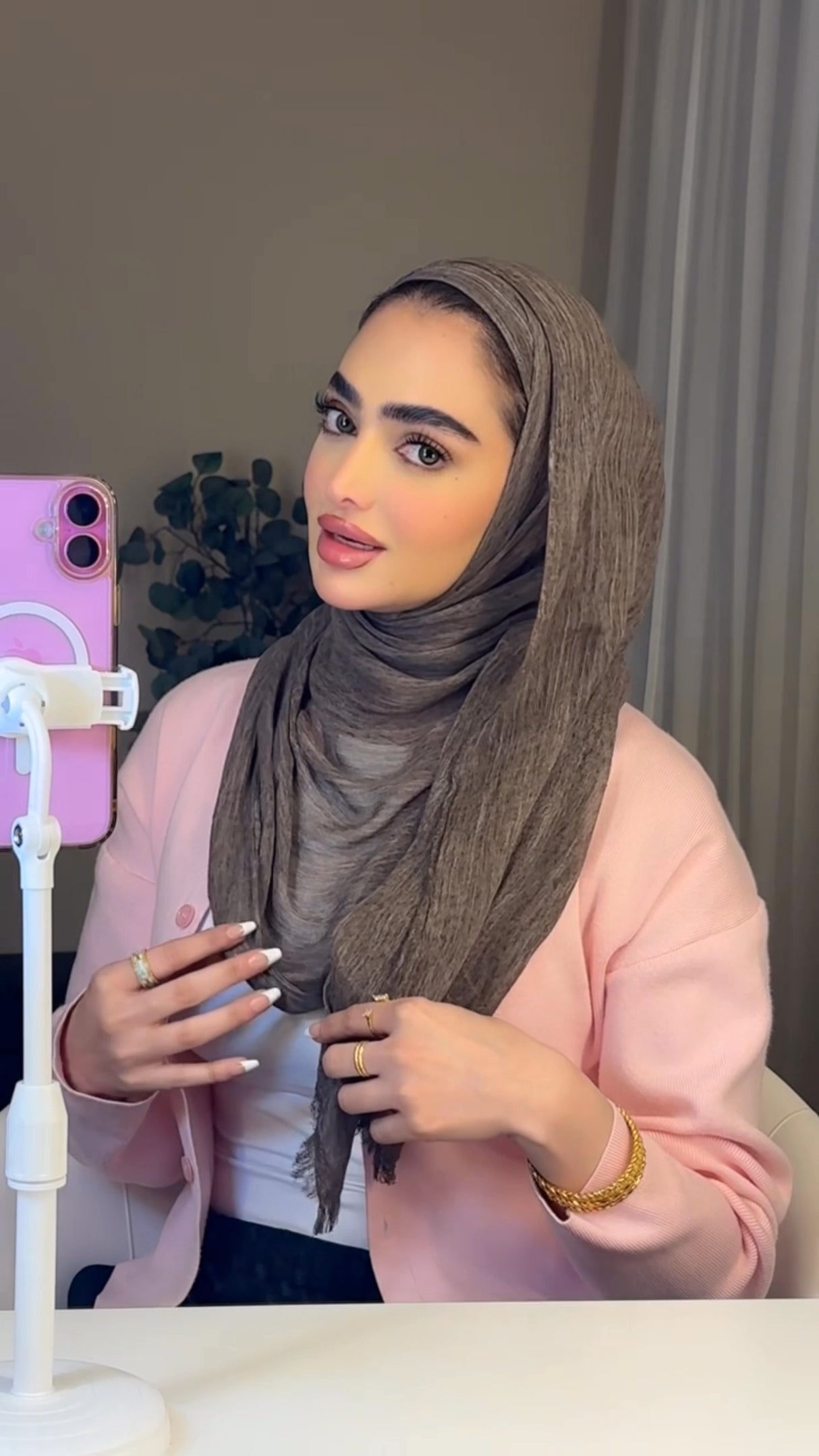 كريشا تايلندي حجاب صغير