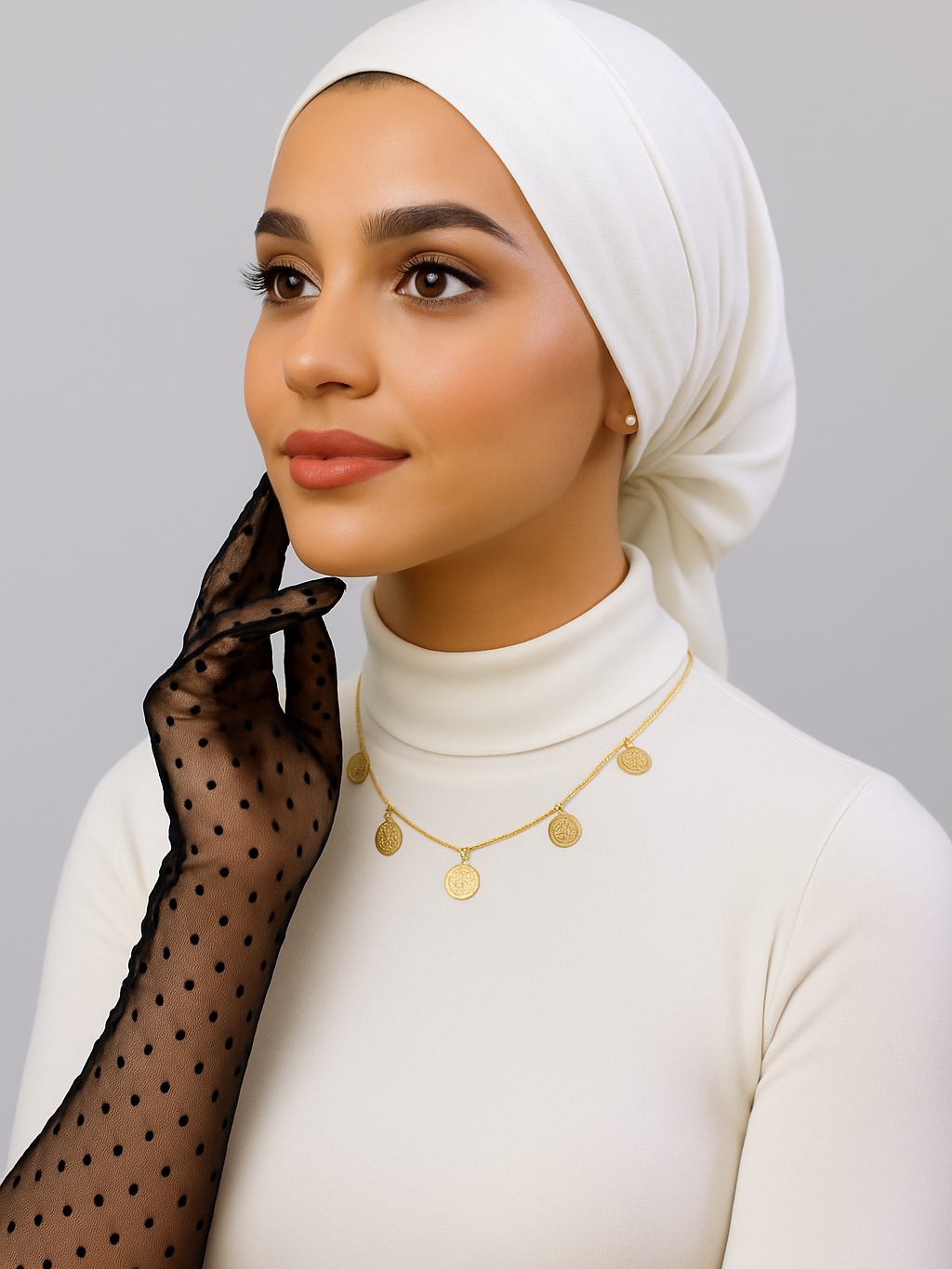 أكمام دانتيل منقطه للنساء