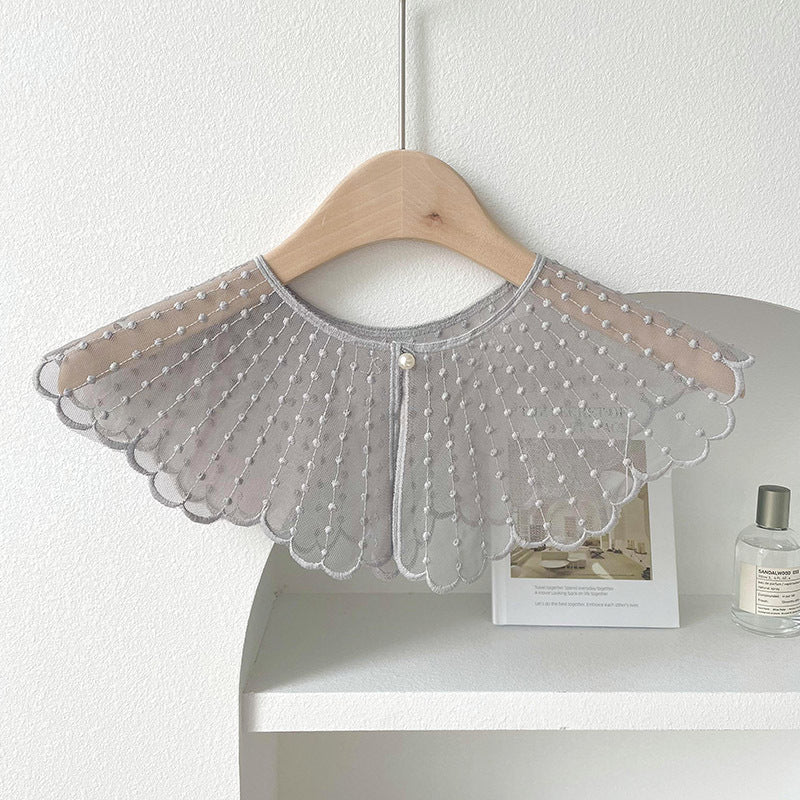 طوق ديكي مطرز بالزهور | ديكور من اللؤلؤ الصناعي