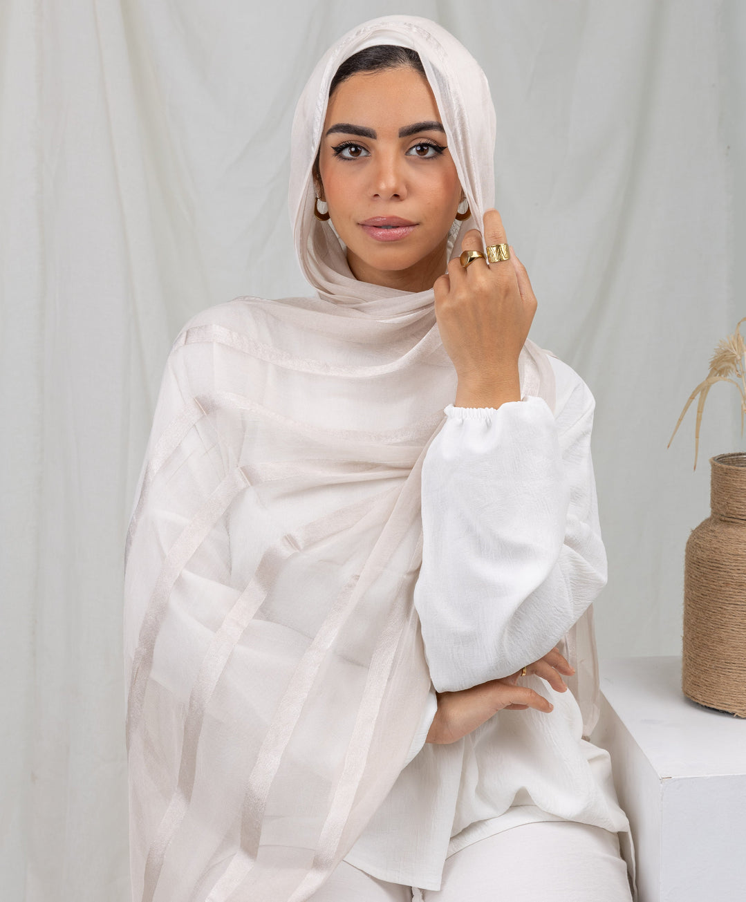 وشاح كتان لامع