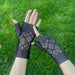 Hollow out fingerless gloves