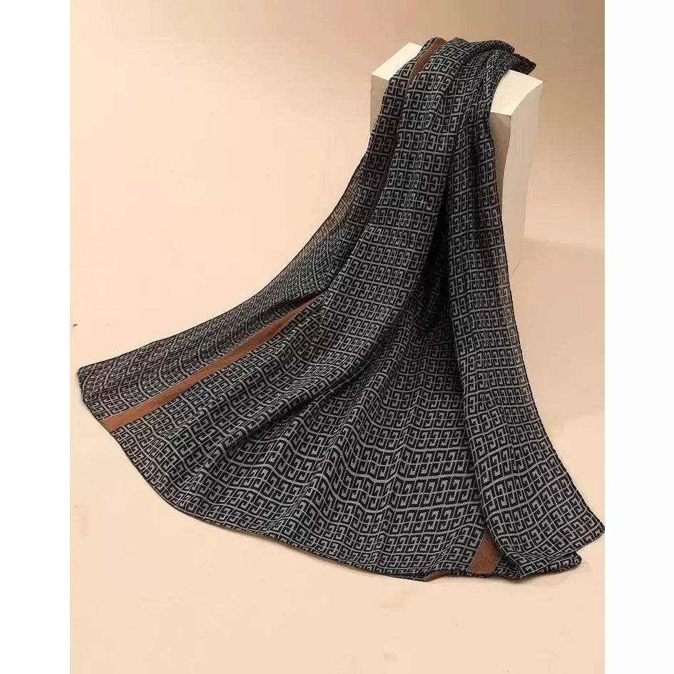 Graphic scarf for winter | Shawl