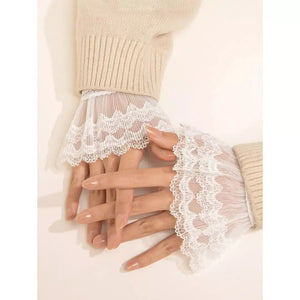 Lace Wrist Cuff