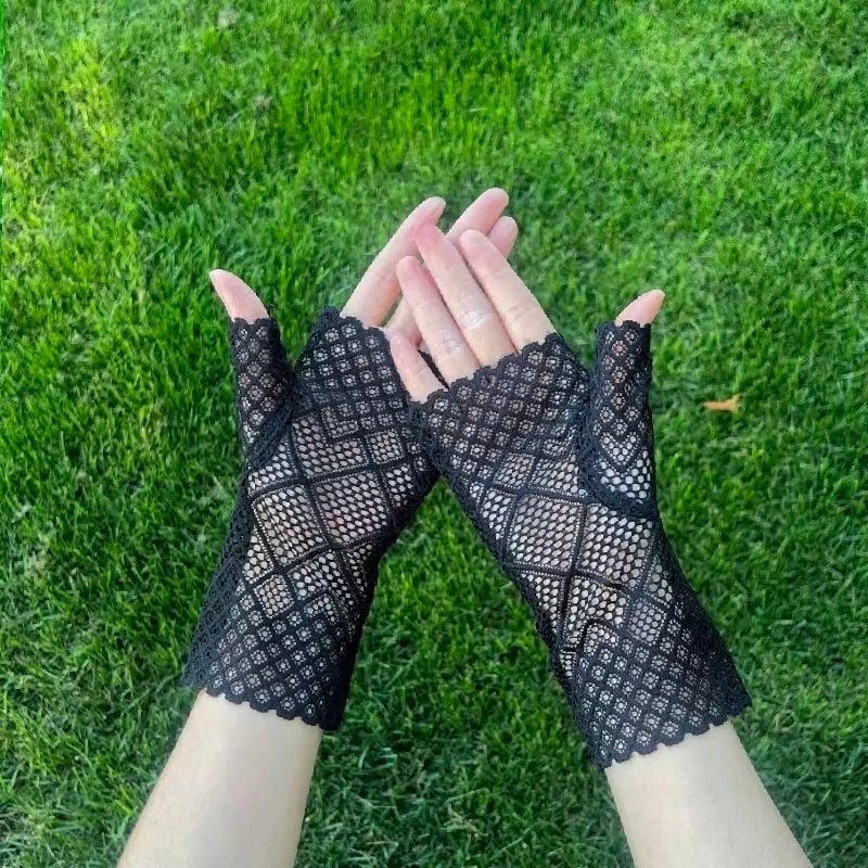 Hollow out fingerless gloves